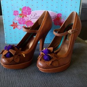 Poetic License heels brown with purple flowers